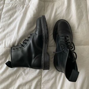Dr. Martens 1460 Mono Boots, leather. Size 10 US W